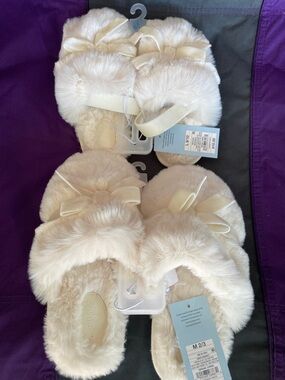 Cat & Jack Cream Plush Bow Kids Slippers